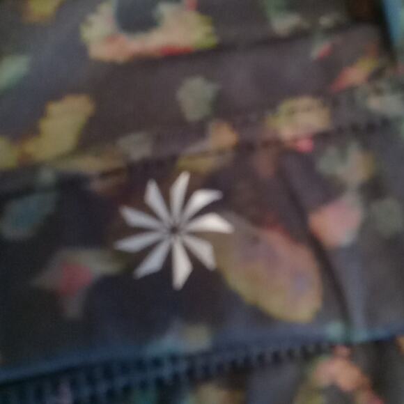 Athleta multicolored cheetah print Medium sports bra. Activewear, Comfy, Cute - Picture 8 of 8